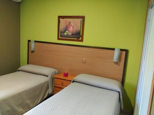 Hostal Ds Velilla de San Antonio Kültér fotó